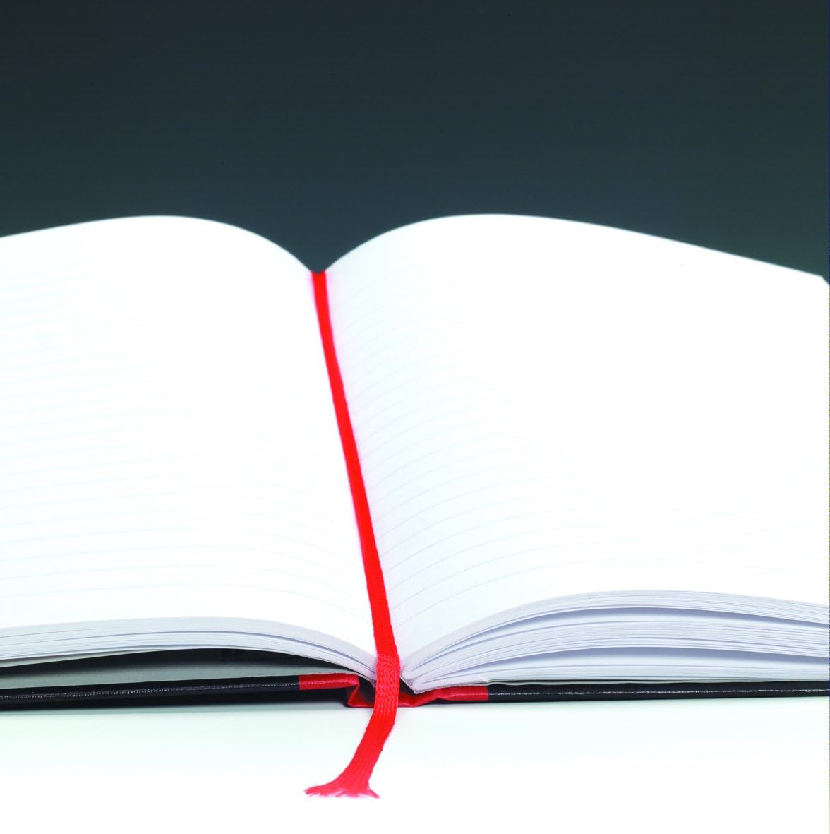 Oxford Black n' Red Hardback Notebook A4 Notebook, /m², Squared, Pack of 1 - Image 5