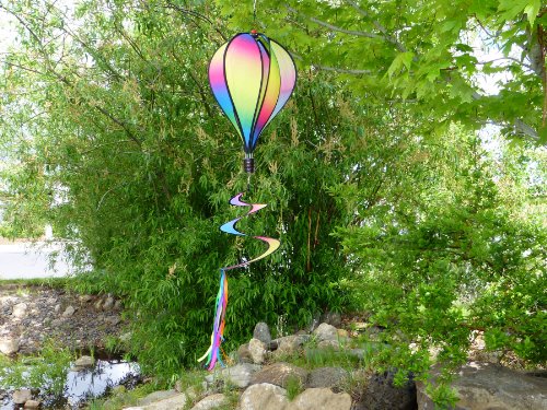In-the-Breeze-Rainbow-Blended-Hot-Air-Balloon-Wind-Spinner