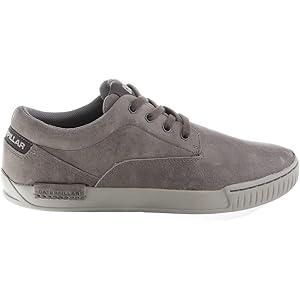 cat sixpoint chukka boot