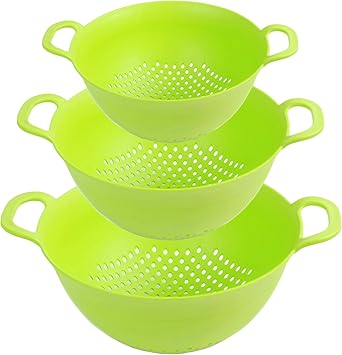 Premium Plastiksieb 3er Set Bpa Frei Nicht Schadlich Fur Den Hormonhaushalt Klein Mittel Gross Kunststoff Kuchensieb Aus Bester Verarbeitung Spulmaschinenfest High Qualitity Nudelsieb Set Amazon De Kuche Haushalt