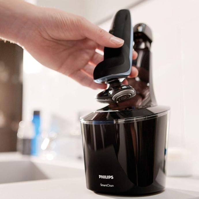 Philips 飞利浦 S9211/26 干湿两用电动剃须刀 带清洁桶 ¥1123.59 Philips 飞利浦 S9211/26 干湿两用电动剃须刀 带清洁桶 ¥1123.59