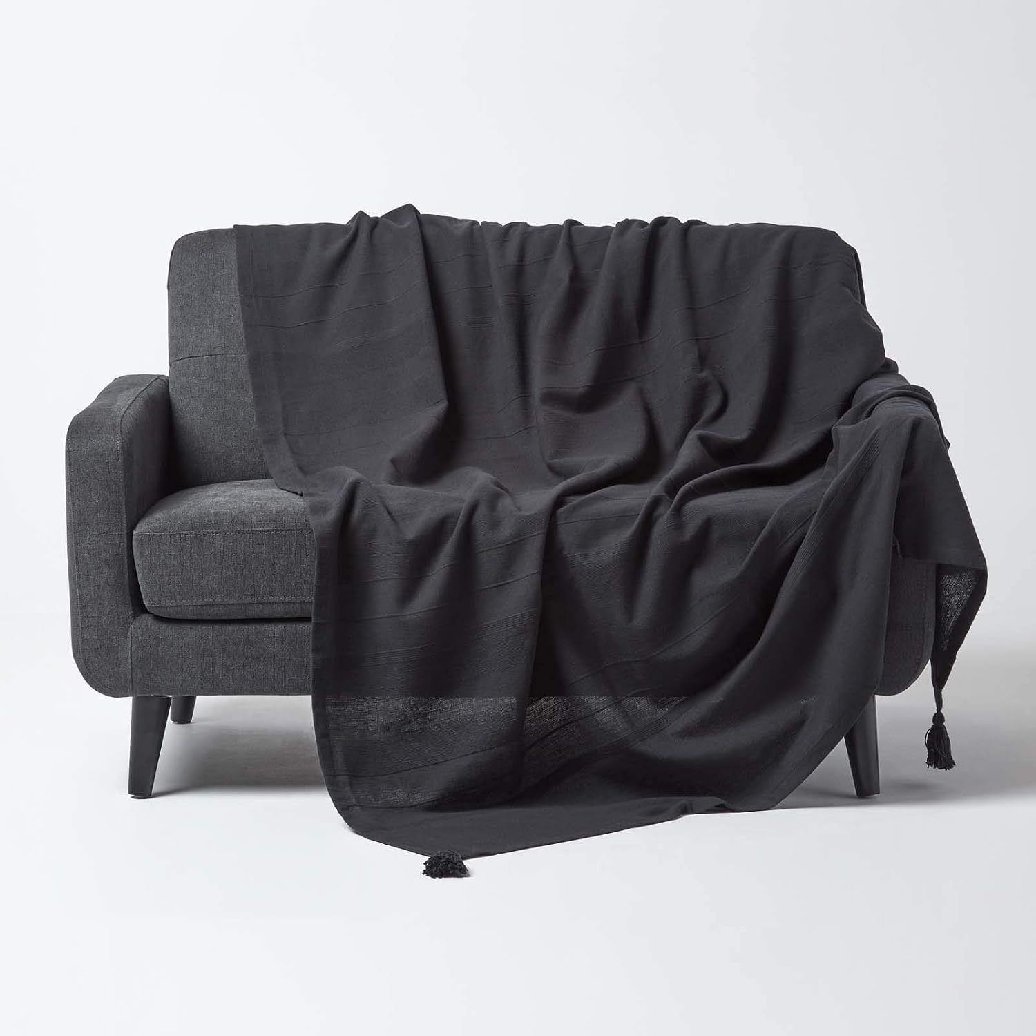 HOMESCAPES, Rajput Ribbed Throw 100 x 140 Inches Black 100% Cotton, Suitable for most 3 Seater Sofas or Double