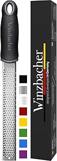 Winzbacher® - Premium Zester Reibe I Parmesanreibe, Zitronenreibe, Muskatnuss Reibe, Ingwerreibe u.v.m. I rasiermesserscharfe Edelstahl Klinge I Spülmaschinenfest I inkl. Schụtz & Reinigungsbürste