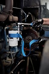Draper Oil Filter Strap Wrench 280mm 3/8in and 1/2in Sq Dr Tool 56137 Blue view 5