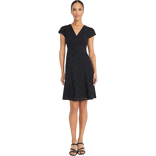 Amazon.com: Jessica Simpson Women's Lace Fit-and-Flare Dress, Navy, 4 :  Clothing, Shoes & Jewelry