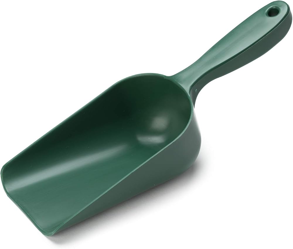 EarlyGrow MPL50084/G Small Green Plastic Handy Garden Scoop for Soil and Potting