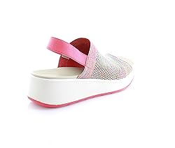BZees Nouveau Red Multi 7.5 M