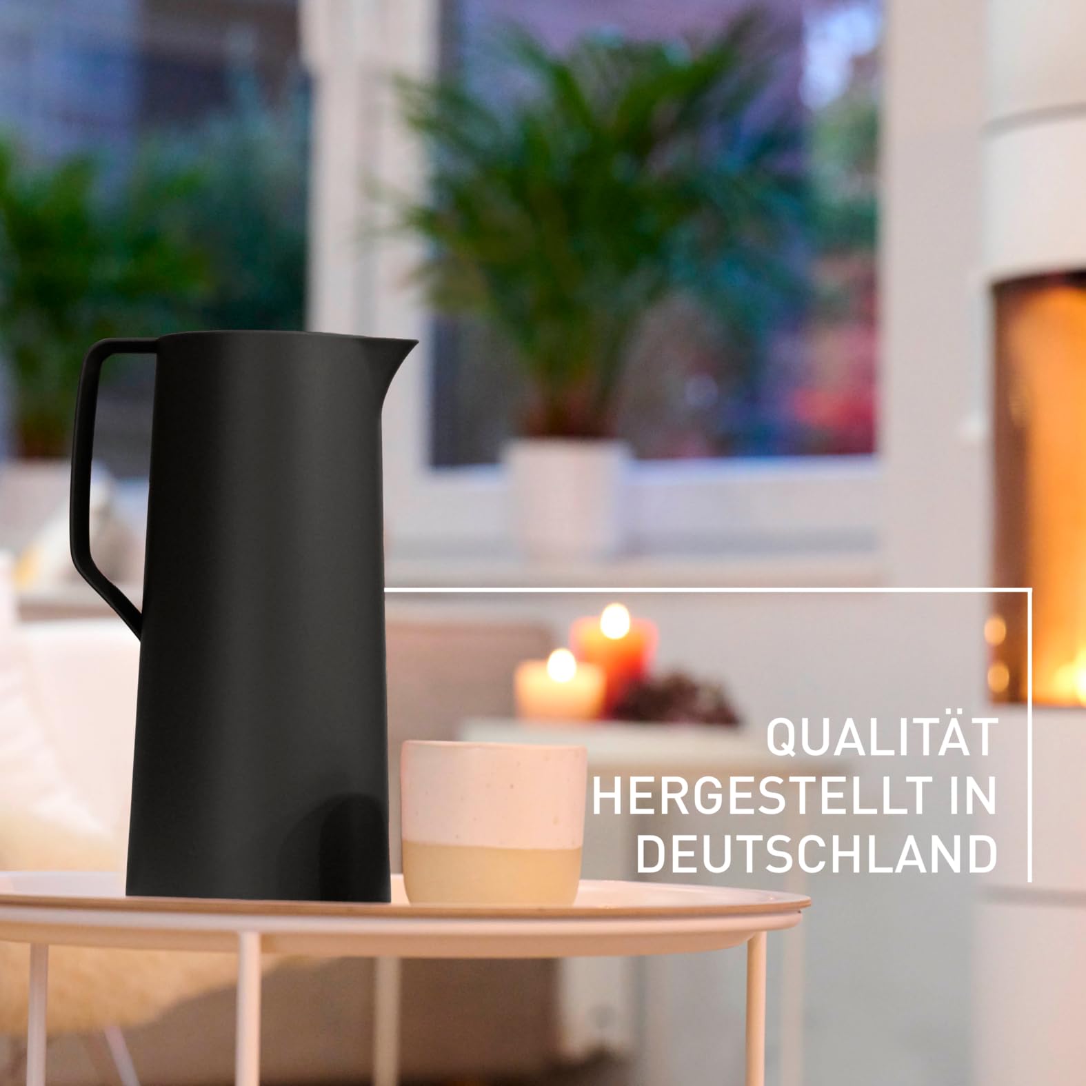 Emsa Motiva Isolierkanne 1l, Kunststoff, Thermoskanne mit Quick-Press-Verschluss, 12h heiß, 24h kalt, Glaskolben, Made in Germany, nordisches Design, schwarz, N41707 5