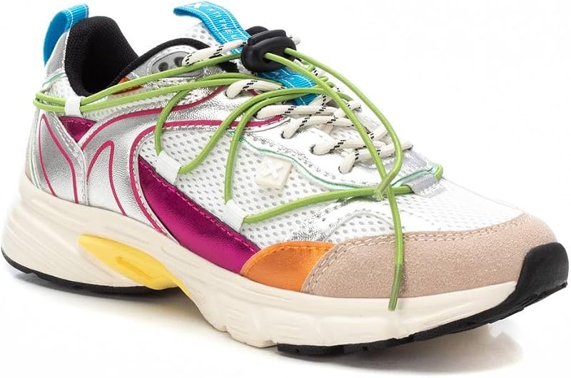 - Ténis Prateados Femininos - Calçado Confortável e Versátil - Moda Casual - Modelo 14405201 (Tamanho: 39)