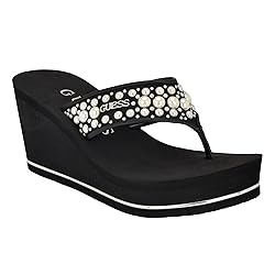 GUESS Women's Silus Wedge Sandal, Black, 6.5
