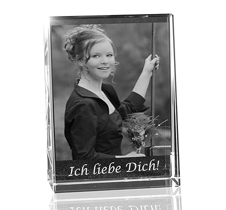 VIP-LASER 2D Gravur Glas Kristall Flachglas selbststehend Hochformat mit dem Foto Deiner Freundin. Dein Wunschfoto für die Ew
