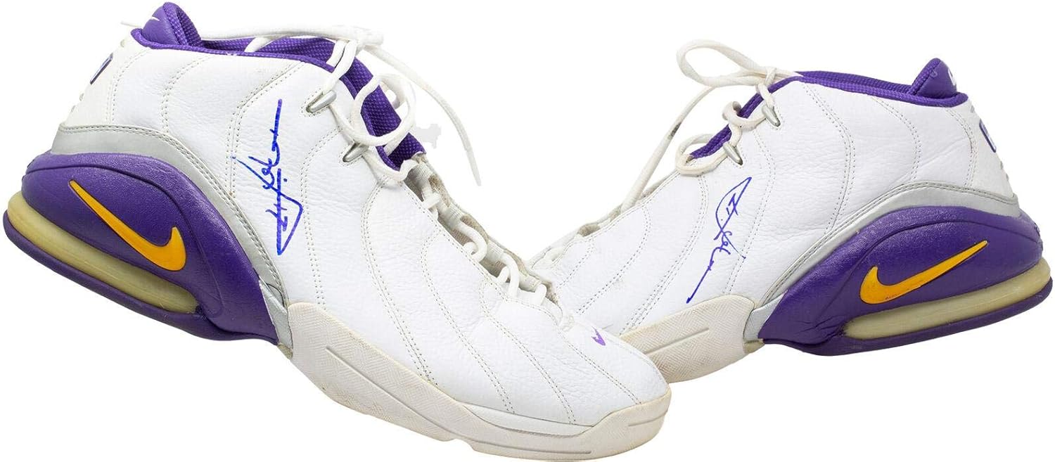 Rick Fox L A Lakers Signed Game Used 2001 Season Pair Of Sneakers Fox Loa Autographed Nba Sneakers At Amazon S Sports Collectibles Store