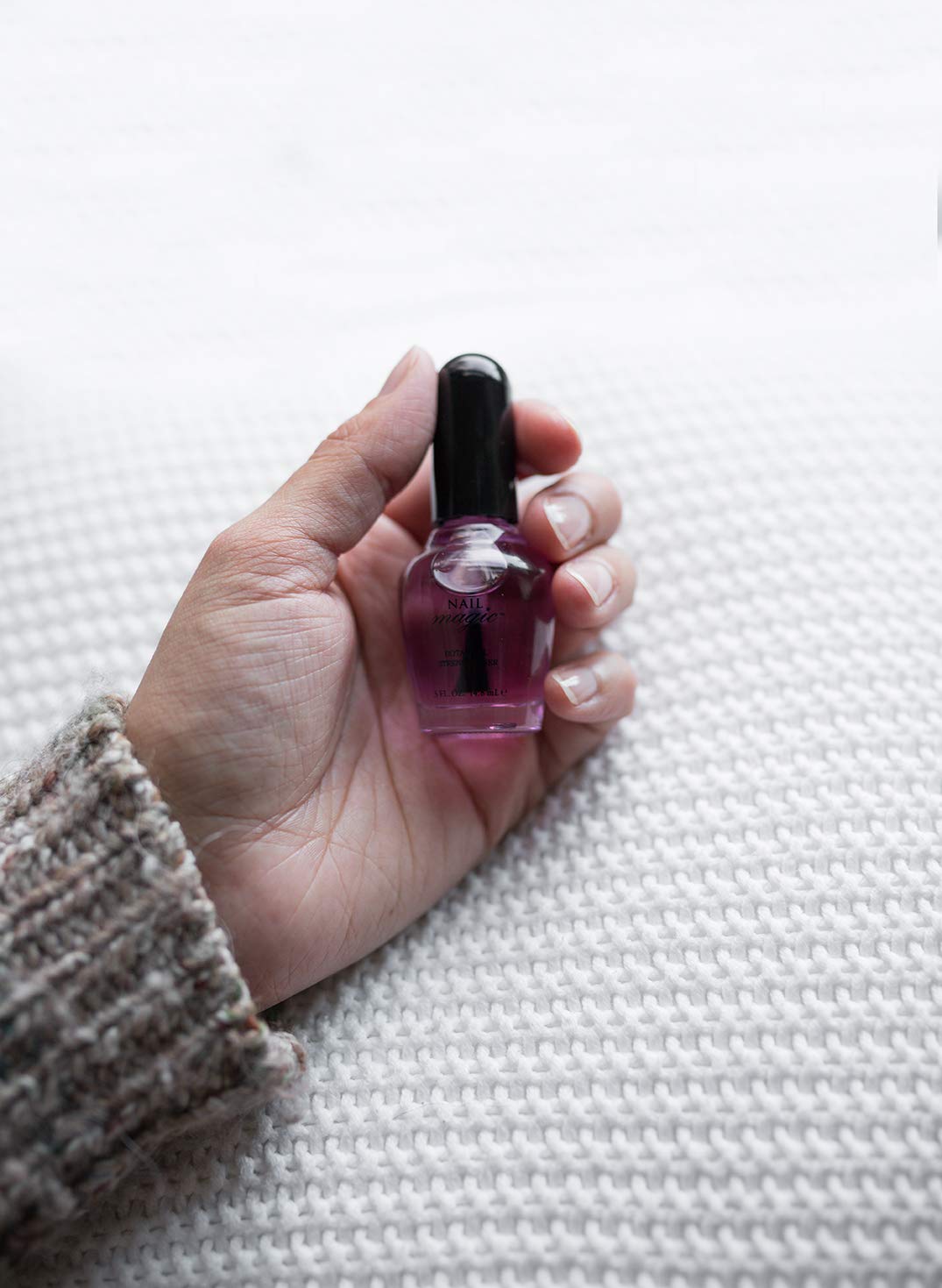 Nail Magic Fingernail Strengthener, Strengthen Brittle Nails with this Silica Rich Horsetail herb Botanical Nail Strengthener, Toluene Formaldehyde and DBP Free - 0.5 fluid ounces : Beauty