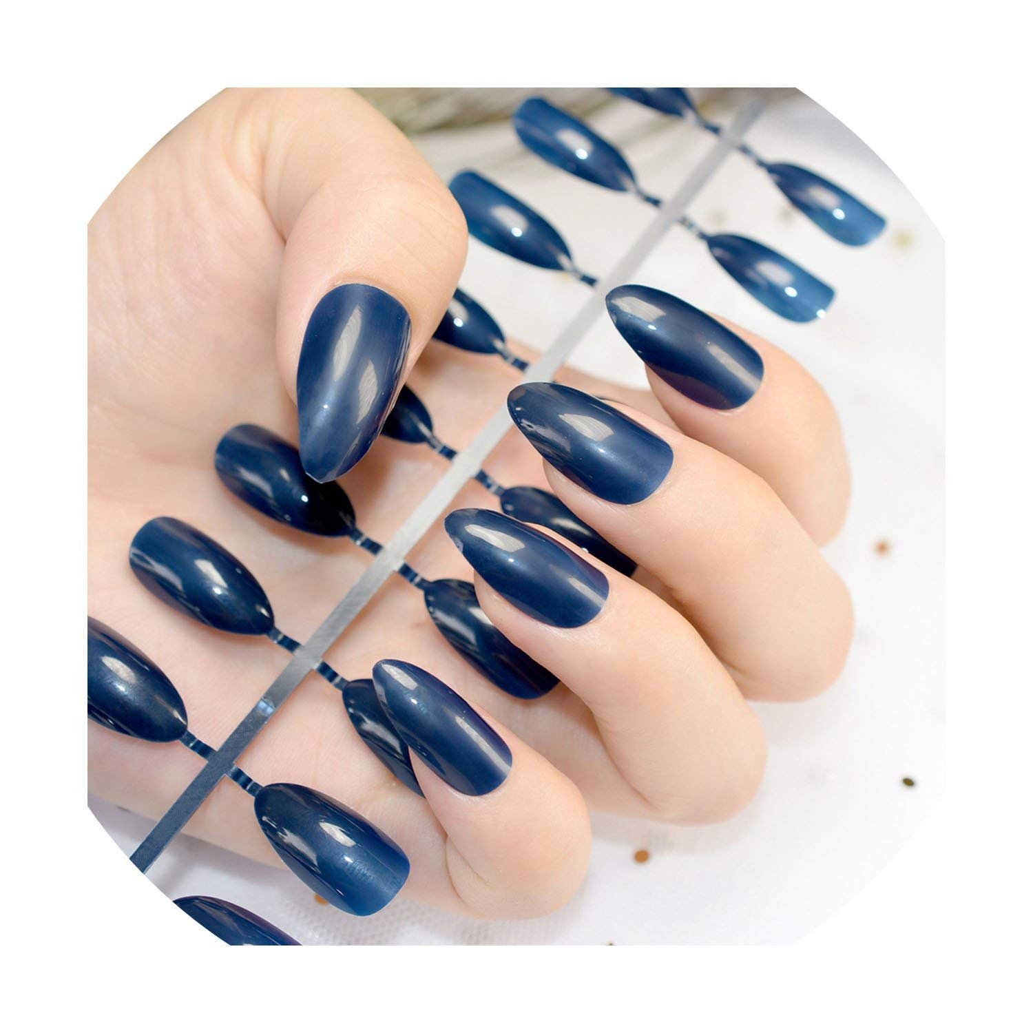 Amazon Com 24pcs Kit Stiletto Shiny White Pointed Fake Nails