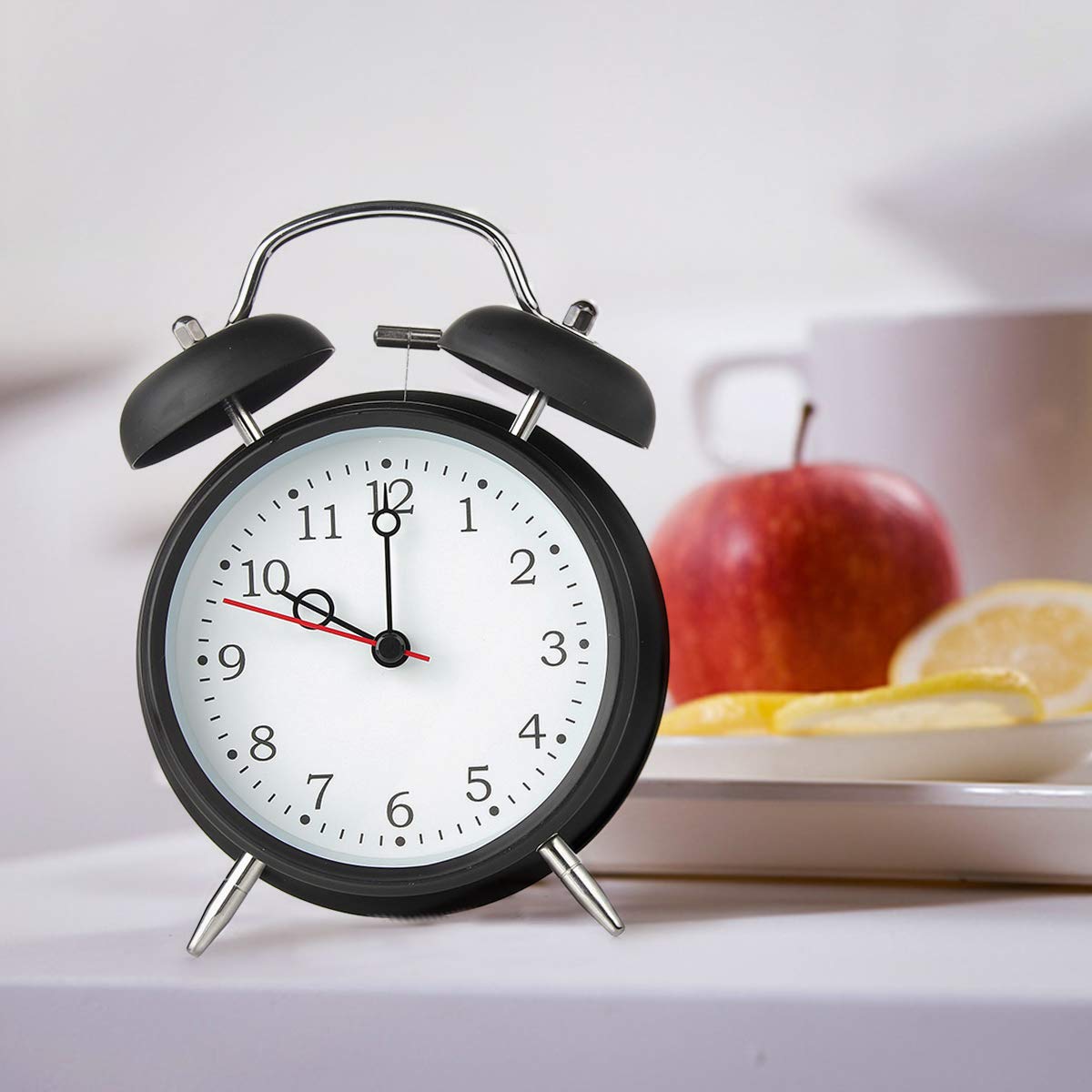 Jeteven lautlos Doppelglockenwecker 17x13x 6cm mit Nachtlicht,Analog Quarzwecker mit lautem Alarm,kein Ticken, geräuschlos (Schwarz)