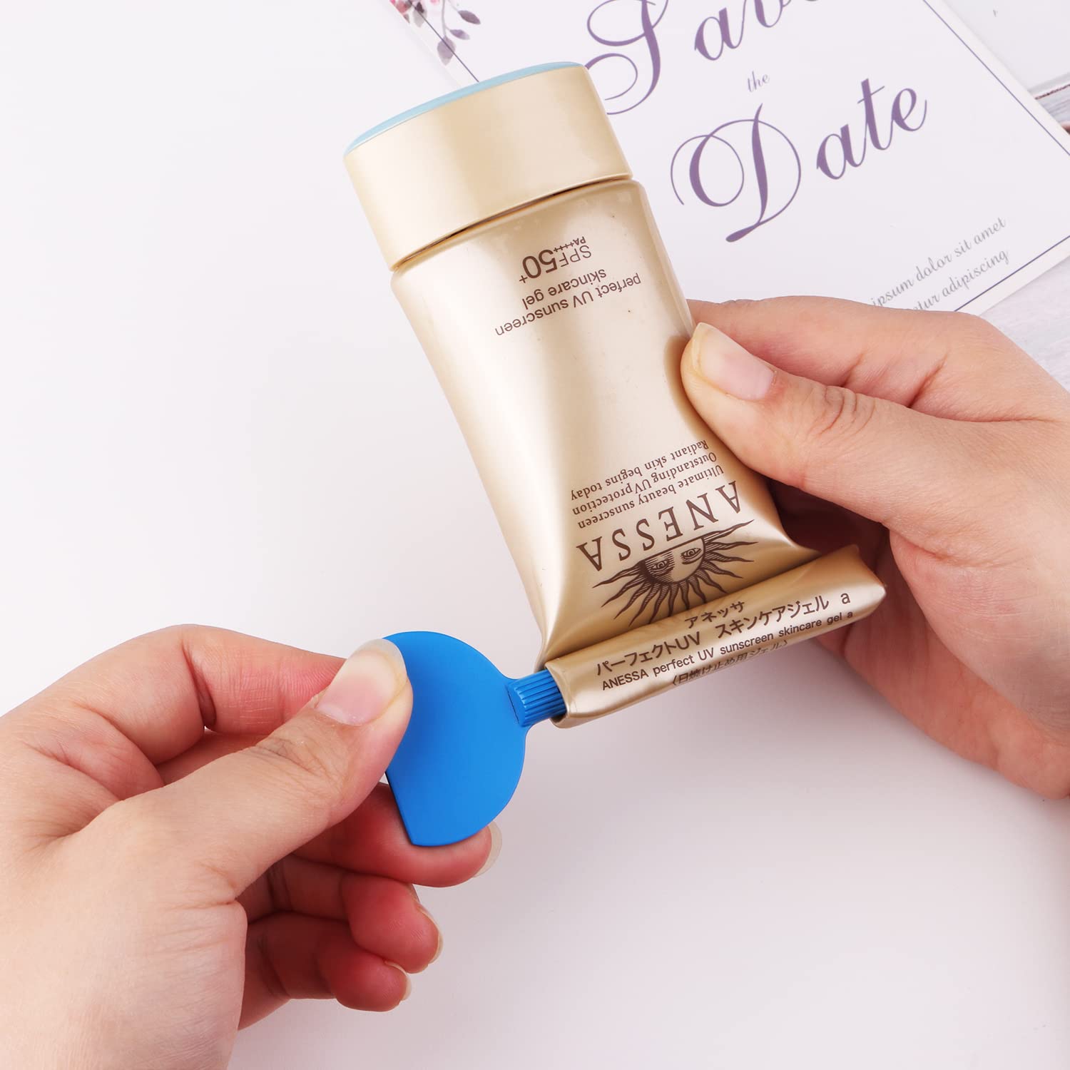 4PCS Toothpaste Squeezer,Tube Squeezer, Metal Tube Presser Tube Roller Tube Wringer Keys Dispenser Roller for Toothpaste Cosmetic Oil Cream Paint Squeezer(4 Color)