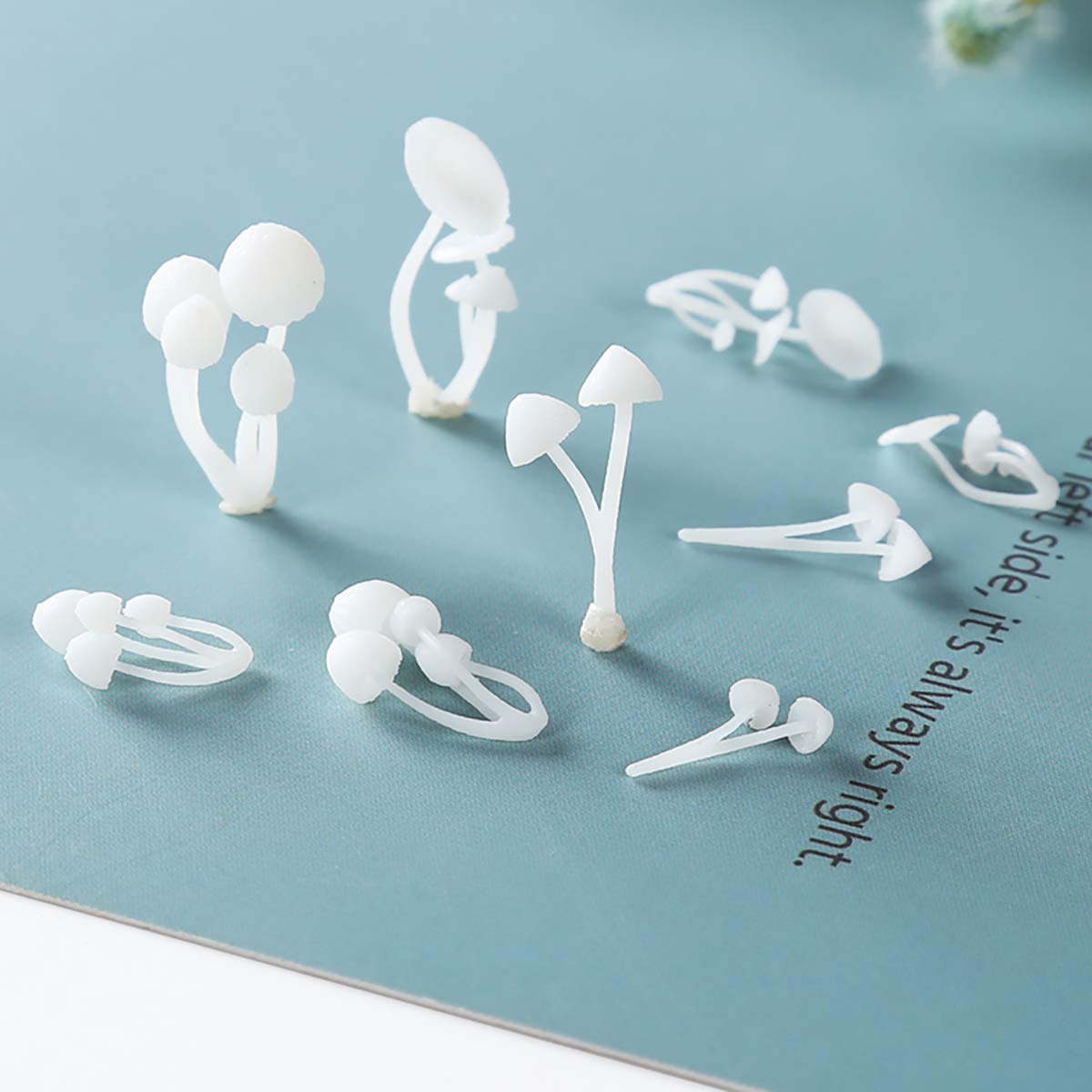 iSuperb 9 pcs 3D Mini Mushroom Resin Filling Handmade DIY Crystal Epoxy Resin Filler Stereo Vivid Mushroom Mold Micro Landscape Shaping Materials for Jewelry Making Crafts