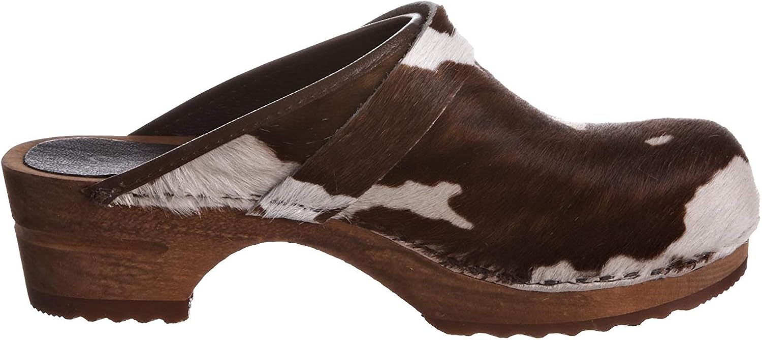 sanita cow clogs