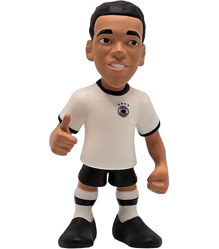 Amazon.com: SoccerStarz - Paris St Germain Gianluigi Buffon - Home