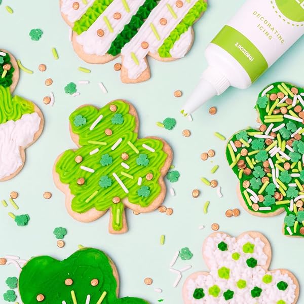 SWEETS INDEED, ST. PATRICKS DAY FROSTING KIT PLUS SHMAROCK SPRINKLES, 3 FROSTING TUBES, 2.5 OUNCES SPRINKES, 4 NOZZLES, 11.31 OUNCES, PERFECT FOR BAKING AND COOKIE DECOARTING (ST. PATRICK)