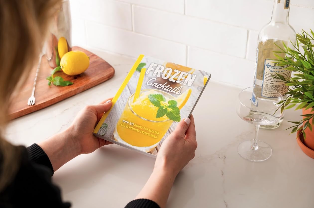 Frozen Cocktails: Over 100 Drinks for Relaxed and Refreshing Entertaining (The Art of Entertaining) Frozen Cocktails: Over 100 Drinks for Relaxed and Refreshing Entertaining (The Art of Entertaining) Paperback