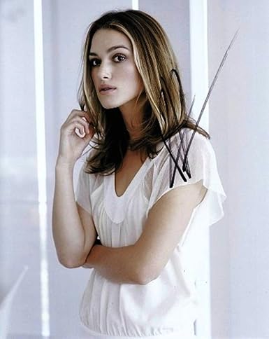 Amazon 直筆サイン キーラ ナイトレイ Keira Knightley くるみ割り人形と秘密の王国 18 パイレーツオブカリビアン 最後の海賊 17 素晴らしきかな 人生 16 エベレスト ３ｄ 15 イミテーションゲーム 14 エージェント ライアン