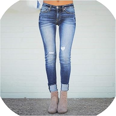 ripped jeans female