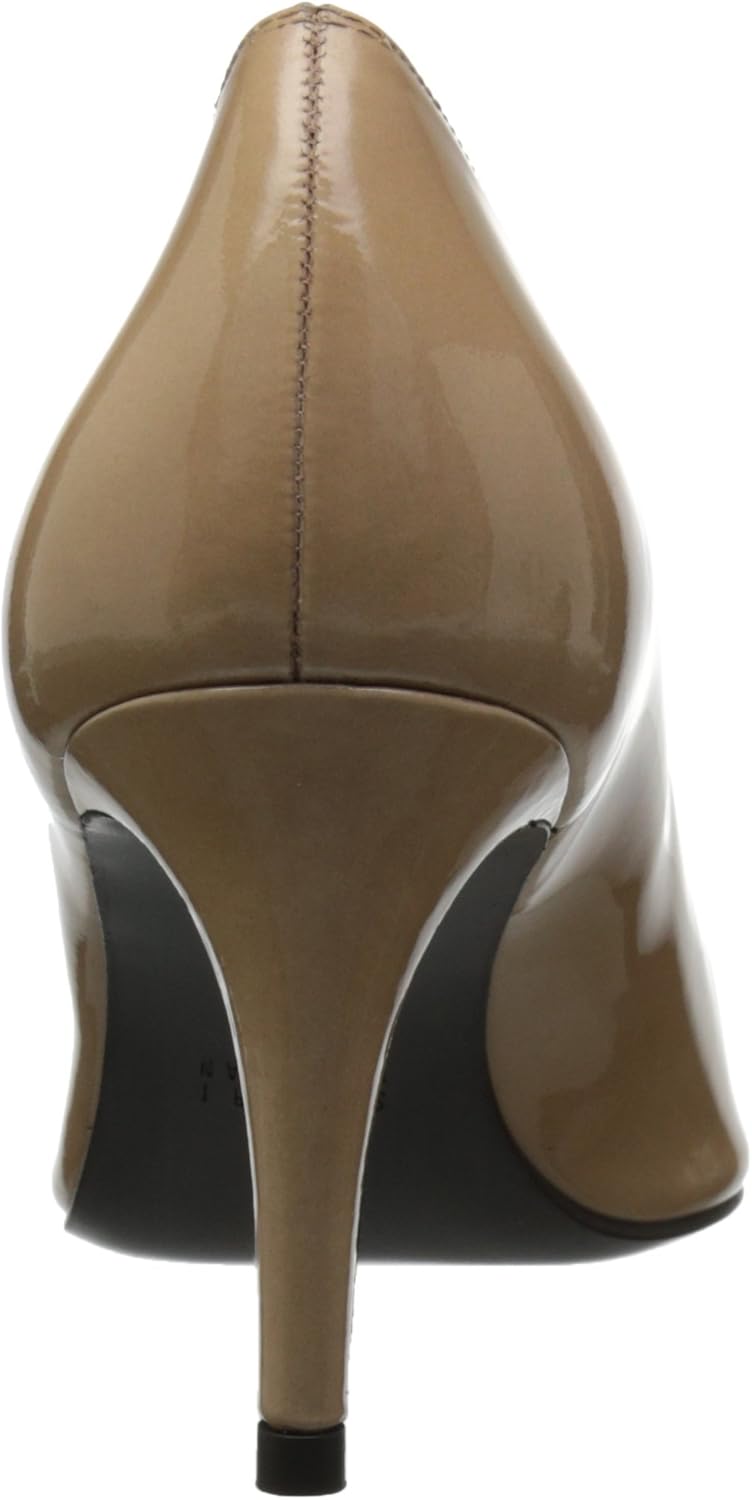 stuart weitzman pinot pump