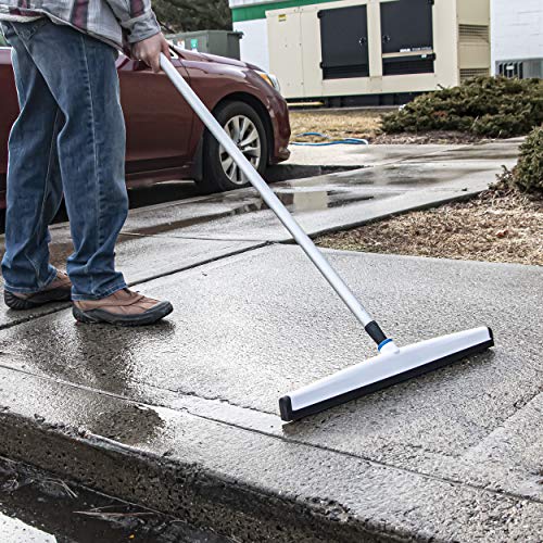 Unger Professional AquaFlex 22" Uneven Surface Floor Squeegee, includes