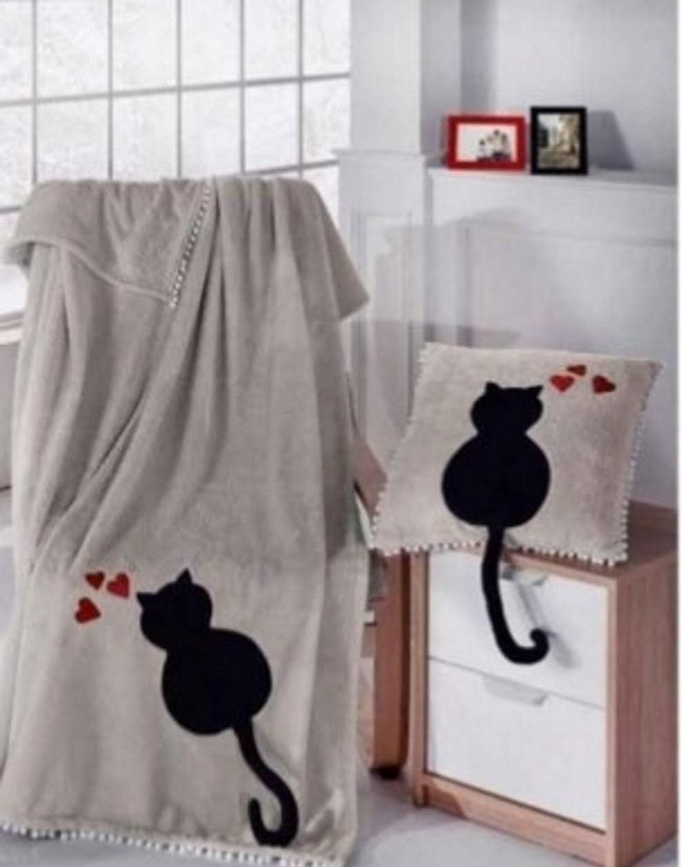 Mani Textile Plaid Polaire 130x170 Cm Avec Coussin Motif Chat Ecru Couvertures Et Plaids Ameublement Et Decoration