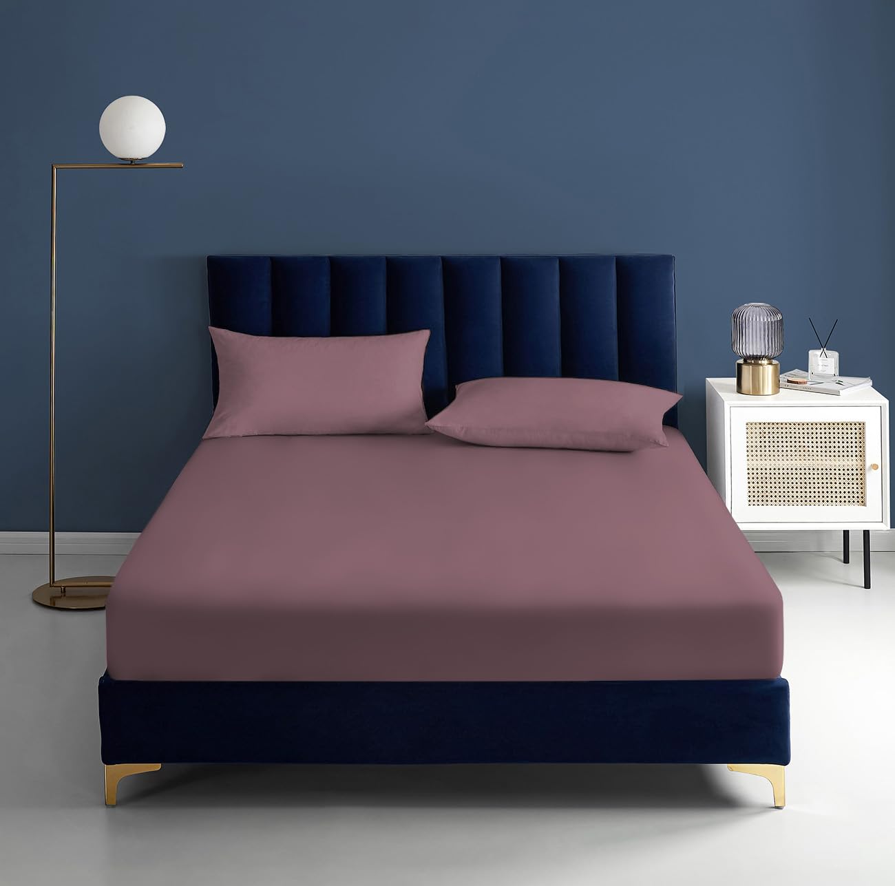 Run Helix King Size 150x200 cm Fitted Sheet - Deep Pocket 16 inch (40cm) Soft Microfibre Fabric Elasticated Sheet Anti-Fade and Anti-Shrinkage (Light Pink)