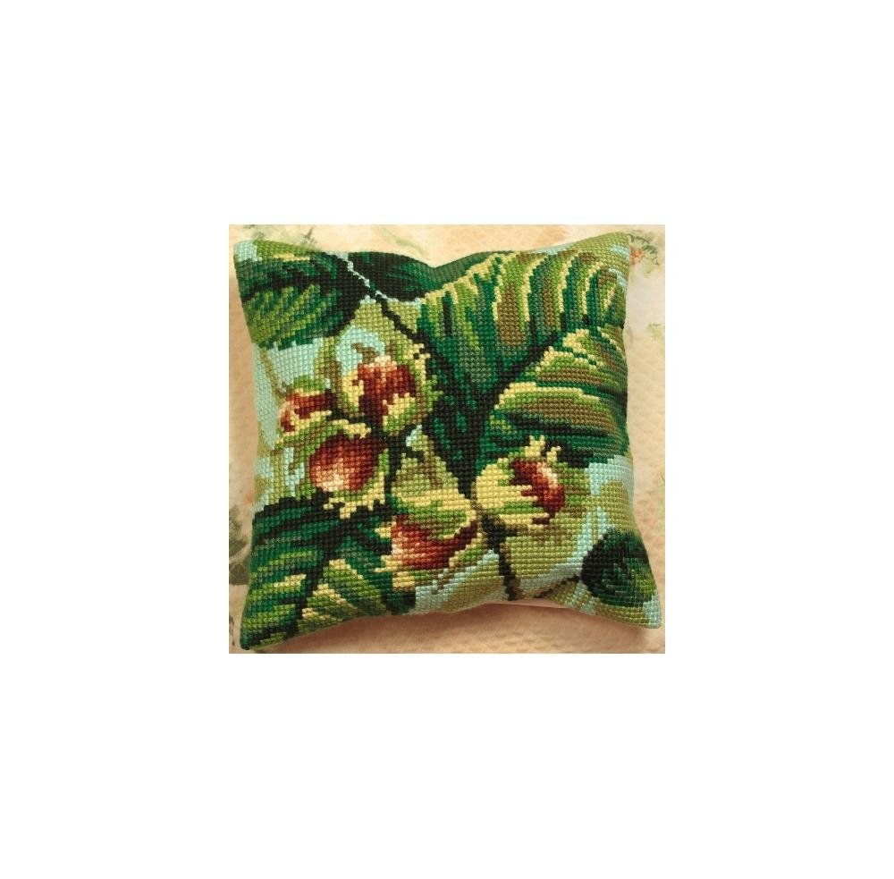 Collection D'Art Cross Stitch Cushion: Hazelwood — image 1