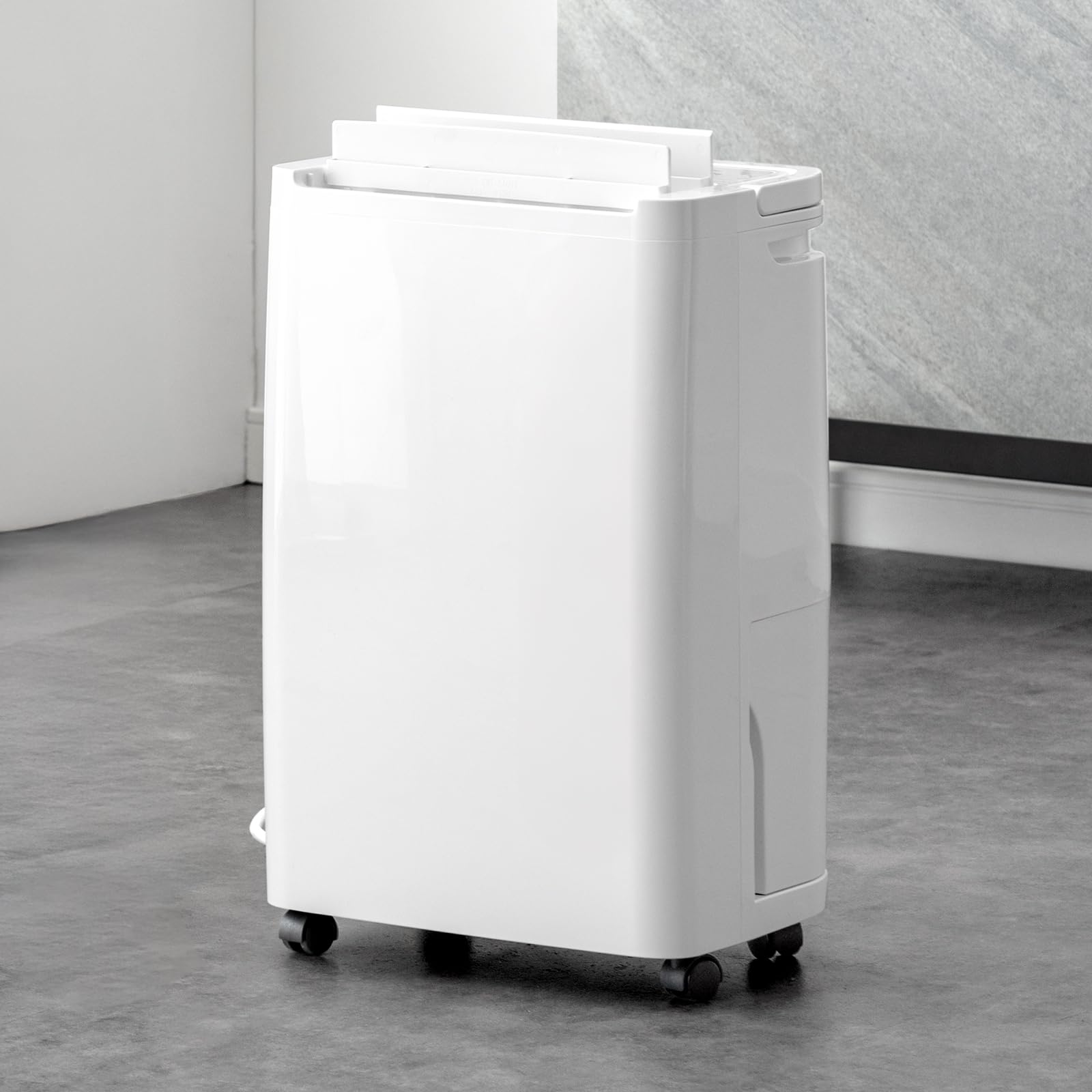 タンスのゲン 除湿機 衣類乾燥 パワフル除湿 10/L日 24畳 コンプレッサー式 静音 部屋干し 衣類乾燥機 キャスター付き 省エネ コンパクト 79700006(100673)商品画像