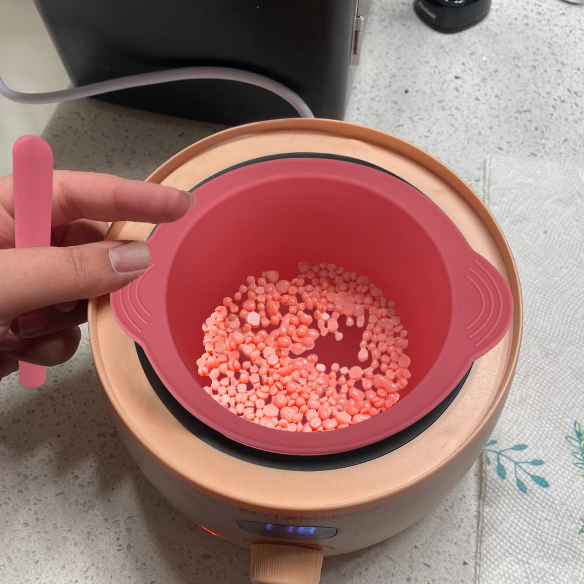 Silicone Wax Bowl Non-Stick Hair Removal Pot Liner with Wax Spatula (Pink)