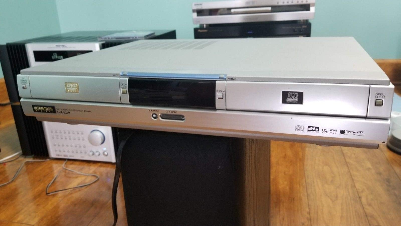 Hitachi DV-W1U DVD Player & CD Recorder / NO Remote