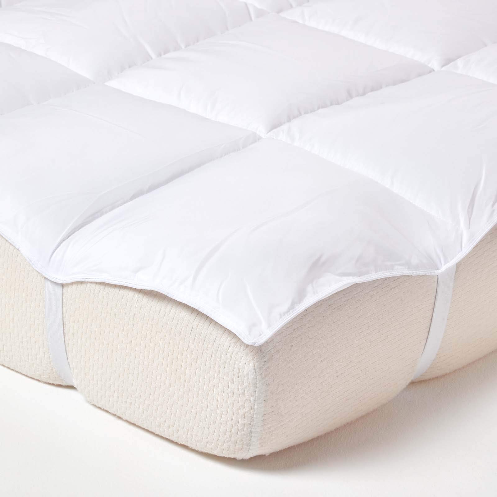 HOMESCAPES - Super Microfibre Mattress Topper - Single - Ultra soft Down like Protector - Anti Dust Mite - Wash at Home - 5* Hotel Quality