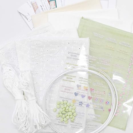 Amazon Co Jp レース 刺繍 生地の 上品なレースマスク手作りキット カラーガーゼ生地 レシピ付 綿レース 刺しゅう 生地 3種 大判 ガーゼ生地 4枚 ノーズワイヤー タグ 必要素材がすべて揃ってます ペールグリーンセット 0537 3 Generic