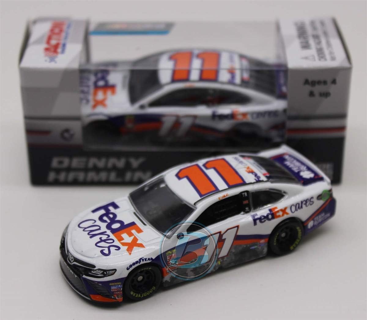 Lionel Racing Denny Hamlin 2018 FedEx Cares 1:64