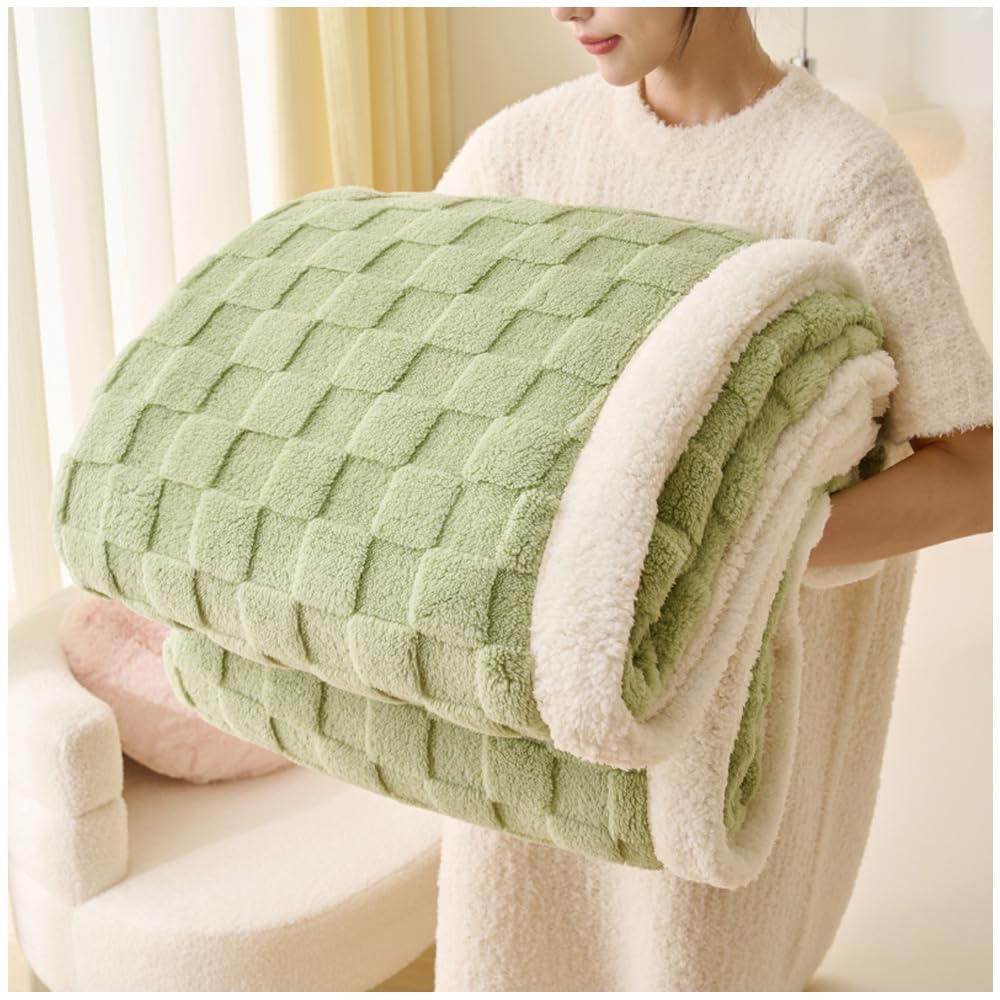 NUODWELL Sherpa Fleece Throw Blanket, Fluffy Cozy Blankets, Warm Soft Blanket, Checkered Large Throw Blanket for Sofa and Bed (Green, 150 * 200cm)