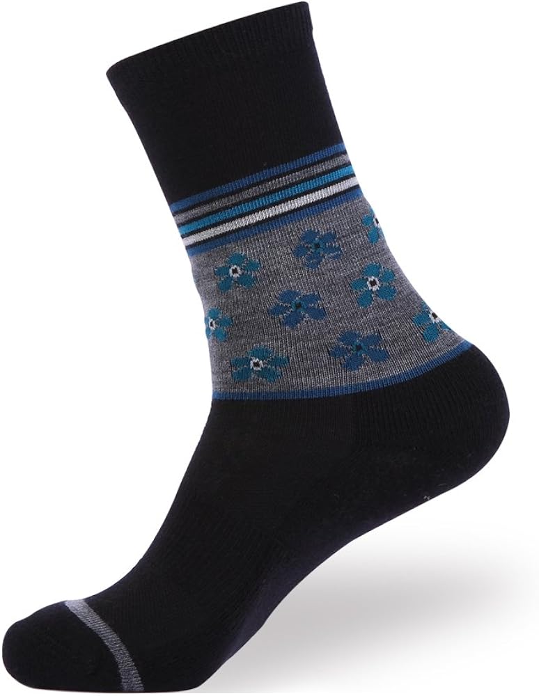 EnerWear 4 Pack Women's Merino Wool Outdoor Hiking Trail Crew Sock at  Women’s Clothing store