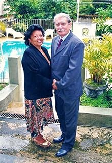 Livro MOYSÉS BARBOSA: A PÉROLA NEGRA VALIOSA NOMUNDO ACADÊMICO: Há encontros na vida, que são innefáveis. Encontrar Dom Moysés Barboasa na vida nossa de cada dia, é um privilégio de poucos