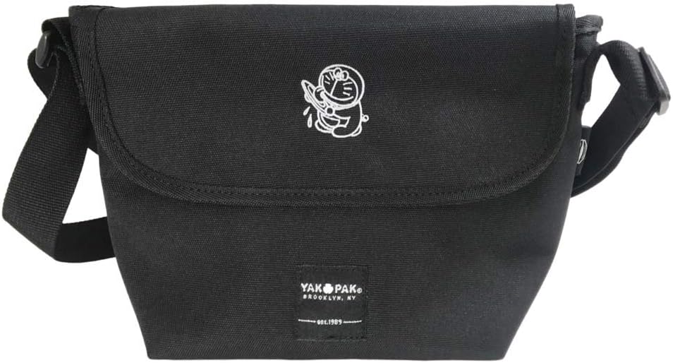 松尾繊維工業 Yakpak ドラえもん 50th ミニメッセンジャーバッグ アニメ 萌えグッズ 通販 Amazon