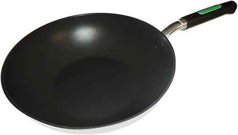 Amazon Co Jp フライパン バルゴリーフ 炒め鍋 30cm ガス火専用 ホーム キッチン