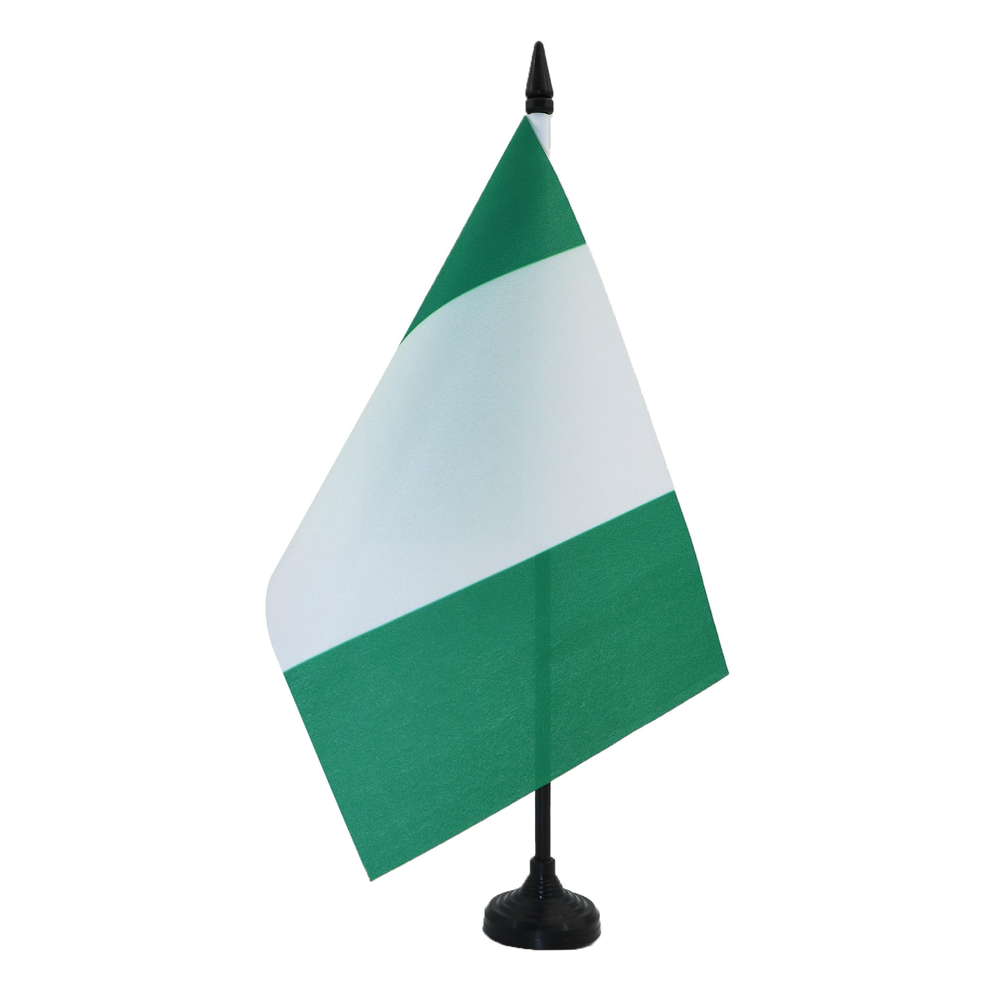 AZ FLAG Nigeria Table Flag 5'' x 8'' - Nigerian Office Decoration 100% Polyester 21 x 14 cm - Mini Desk Flag with Pole and Black Plastic Base