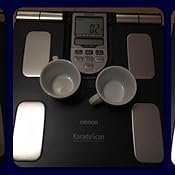 Omron Ganzkörperanalyse-Waage BF511 mit Hand-zu-Fuß-Messung, blau - misst Körperfett, Gewicht ...