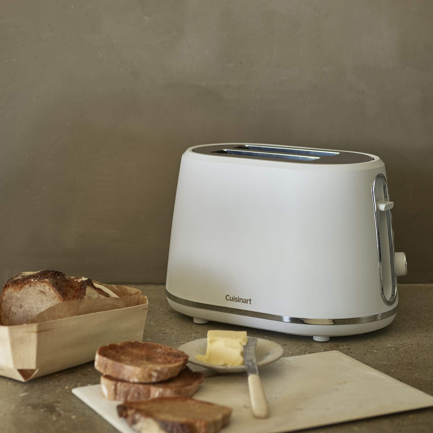 Cuisinart 2 slice toaster, Extra-deep, extra-wide slots, ideal for thick bread and bagels High lift lever - Image 4