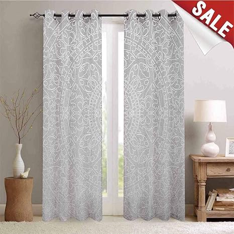 cortina de ventana de tela gris y