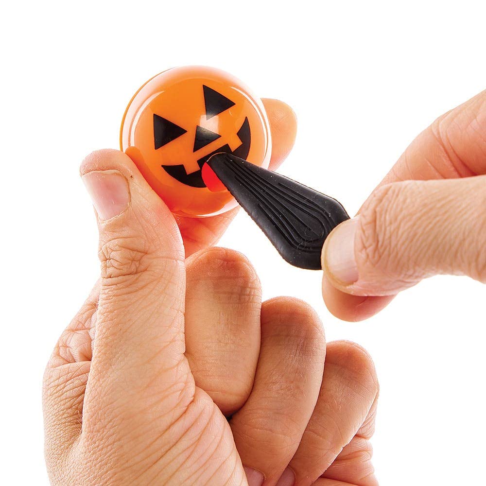 Baker Ross FX421 Pumpkin Tongue Stretchers - Pack of 8, Halloween Party Bag Fillers for Kids, Stretchy Party Gifts, Prizes, and Favours