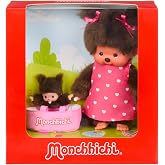 Sekiguchi Original Monchhichi Girl, Approx. 20 cm | Plush toy with pink heart dress and Bebichhichi in bed, cuddly toy made of brown plush, 204076