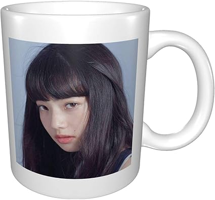 Amazon マグカップ 小松菜奈 カップ セラミック 陶器 耐熱 耐冷 保温 耐用性 無臭 無毒 健康衛生 人気 かわいい おしゃれ 双面印刷 家庭用 オフィス カフェ ホワイト プレゼント ギフト 330ml コーヒーカップ ティーカップ ホーム キッチン
